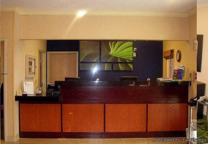 Dubuque Inn & Suites Bagian luar foto